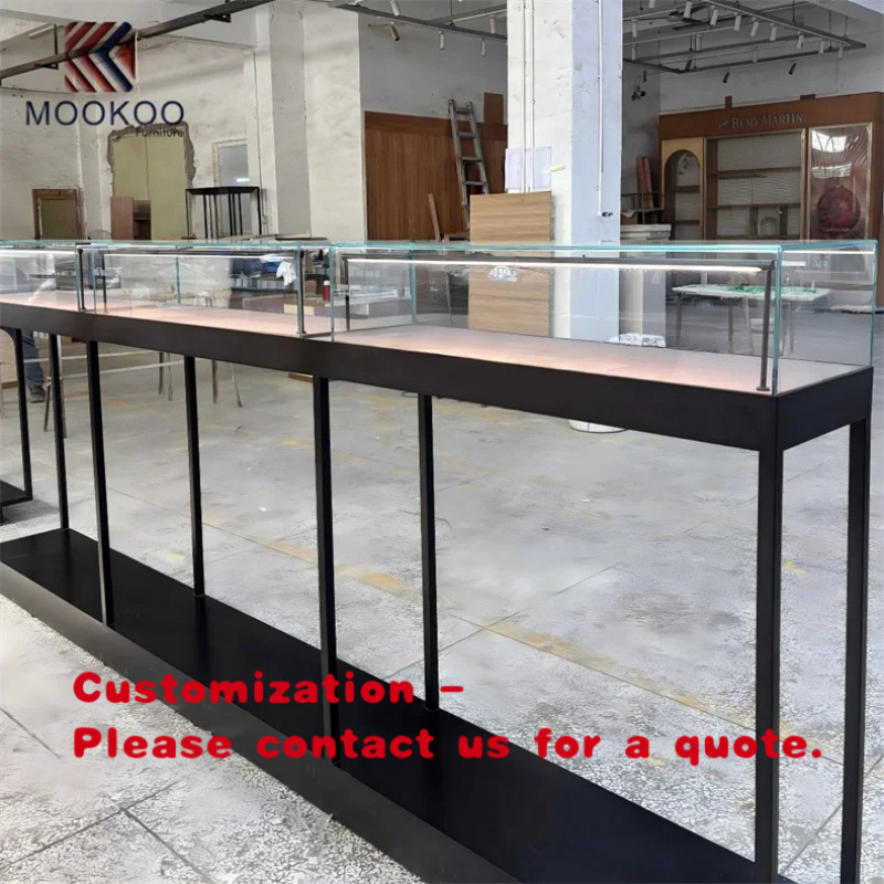 Jewelry And Watches Store - Özelleştirilebilir Metal Çerçeveli Cam Vitrinli Mücevher